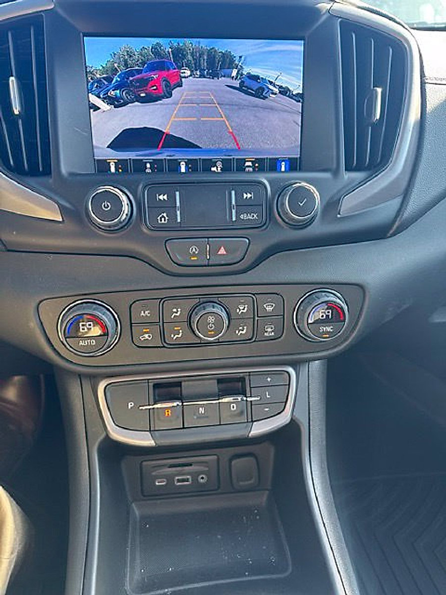 Certified 2023 GMC Terrain AT4 w/ Tech Package AWD/4WD image 38