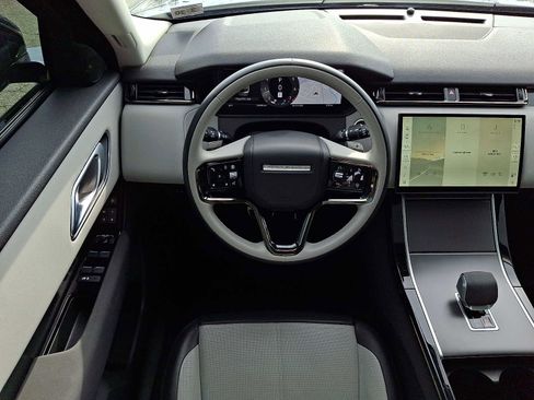 Used 2025 Land Rover Range Rover Velar Dynamic SE AWD/4WD image 12