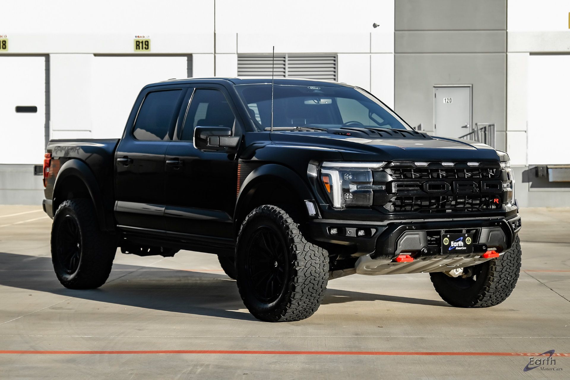Used 2025 Ford F150 Raptor w/ Equipment Group 803A Raptor R AWD/4WD image 19