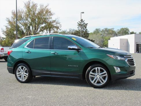 Used 2018 Chevrolet Equinox Premier image 2