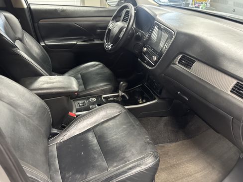 Used 2020 Mitsubishi Outlander SEL AWD/4WD image 11