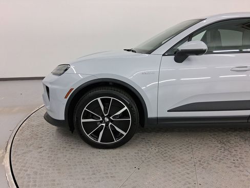 New 2026 Porsche Macan Electric image 21