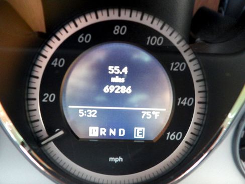 Used 2011 Mercedes-Benz C 300 4MATIC Sedan image 33