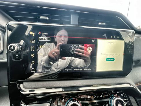 New 2026 GMC Sierra 2500 AT4 w/ AT4 Premium Plus Package image 13