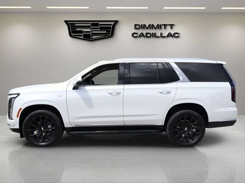 Used 2025 Cadillac Escalade Premium Luxury AWD/4WD image 2
