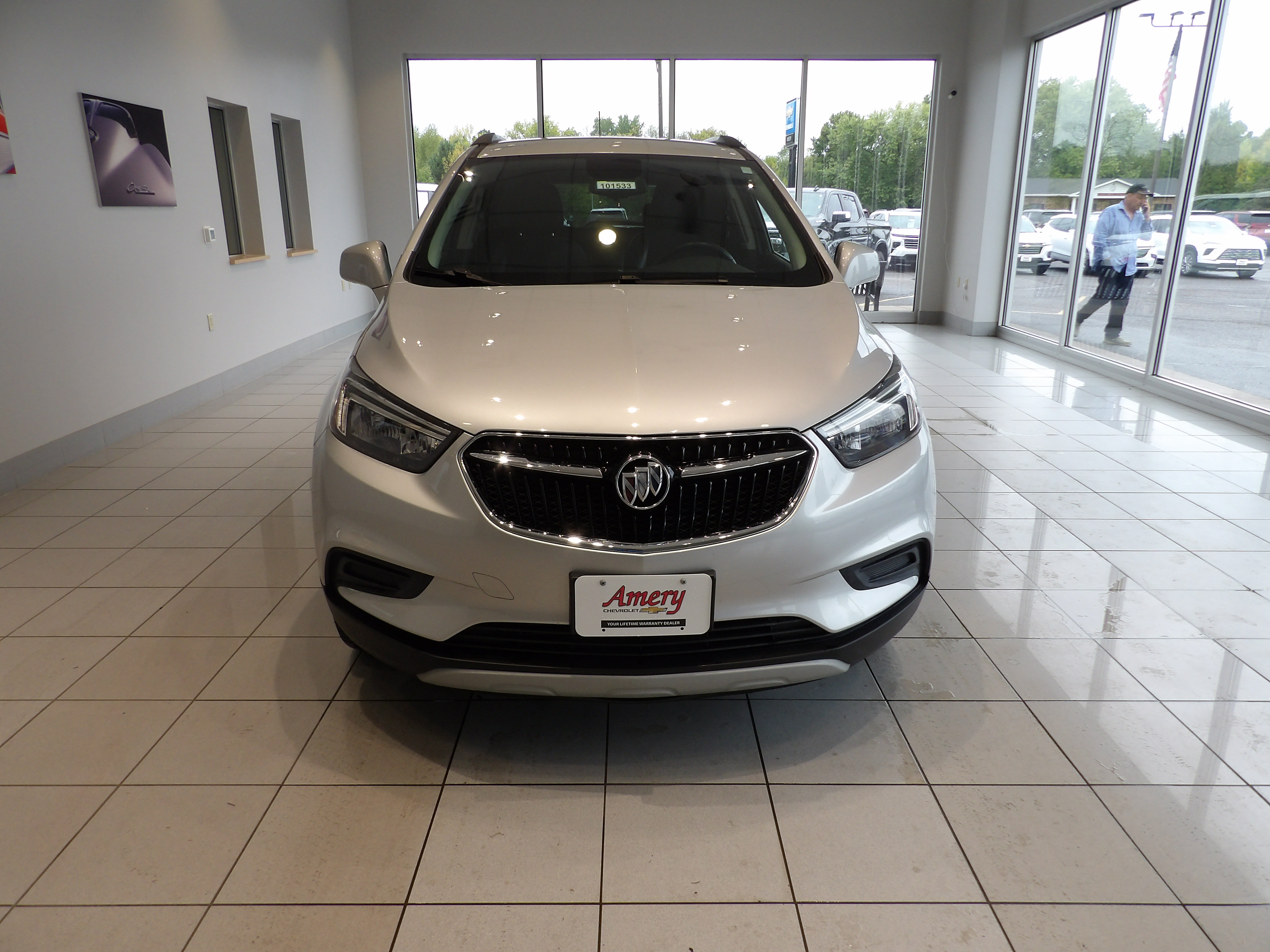 Used 2022 Buick Encore Preferred w/ Safety Package AWD/4WD image 2