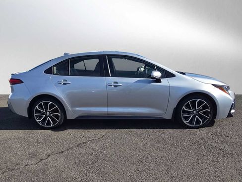 Certified 2022 Toyota Corolla XSE image 2