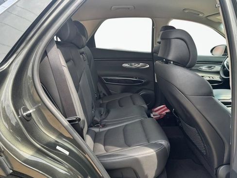 Used 2025 Genesis GV70 2.5T AWD/4WD image 31