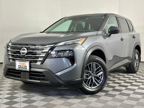 Used 2025 Nissan Rogue S AWD/4WD image 34
