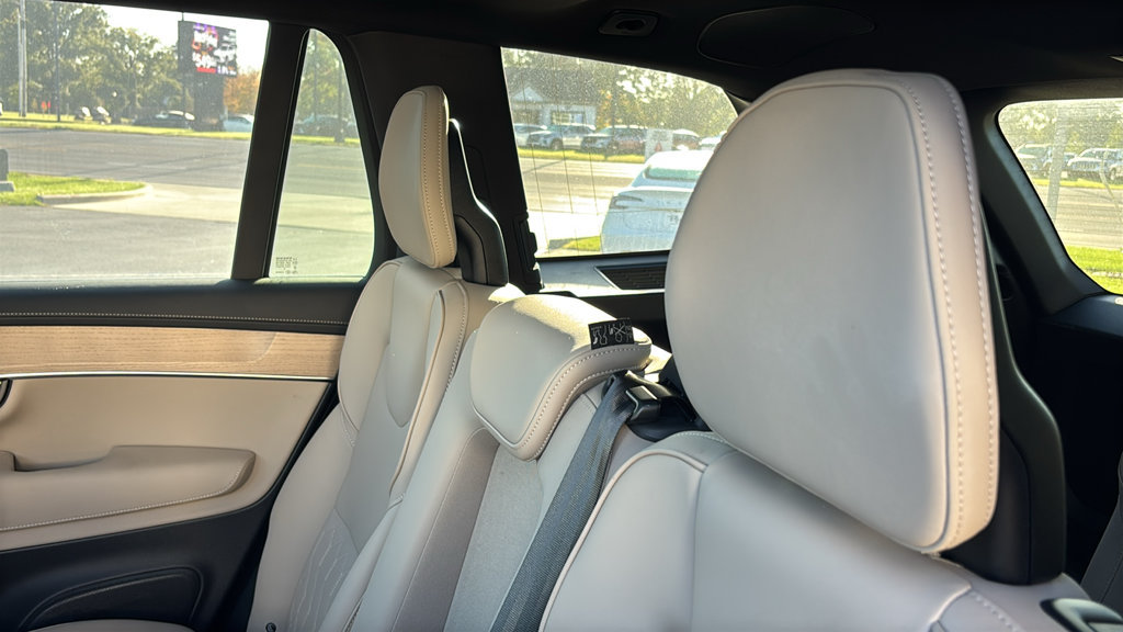 Certified 2026 Volvo XC90 B6 Plus AWD/4WD image 11