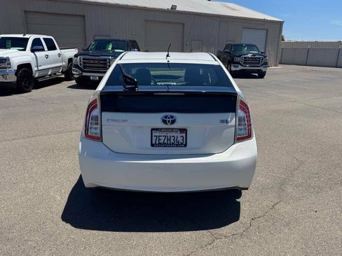 Used 2014 Toyota Prius Two FWD image 8