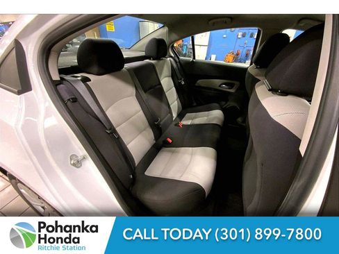 Used 2014 Chevrolet Cruze LS image 20