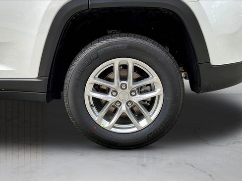 New 2026 Jeep Grand Cherokee Laredo AWD/4WD image 33