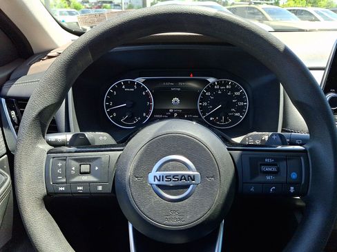 Used 2021 Nissan Rogue SV AWD/4WD image 19
