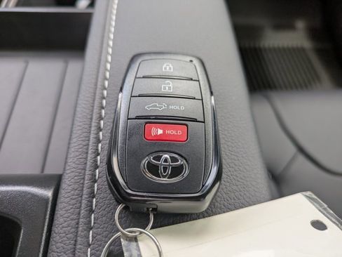 New 2026 Toyota Tundra Limited AWD/4WD image 32