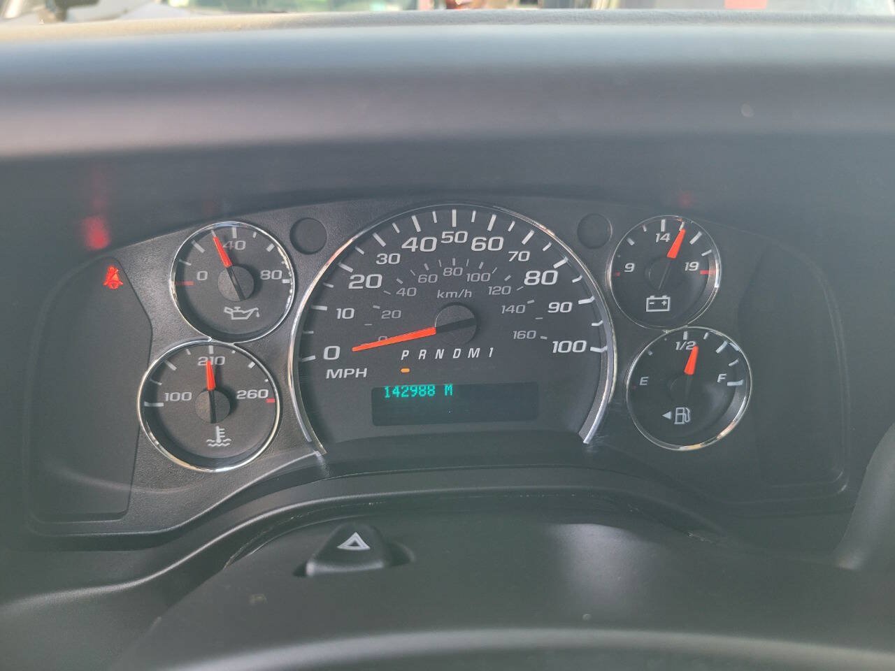 Used 2019 Chevrolet Express 2500 w/ Communications Package RWD image 16