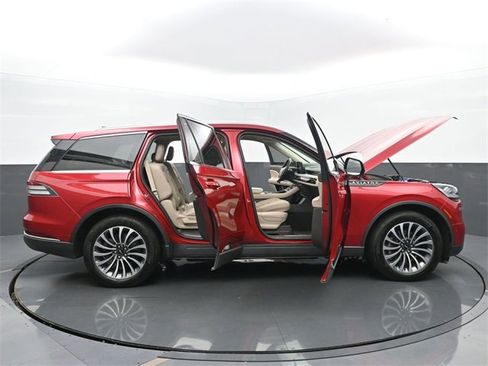 Used 2021 Lincoln Aviator Reserve w/ Equipment Group 201A image 59