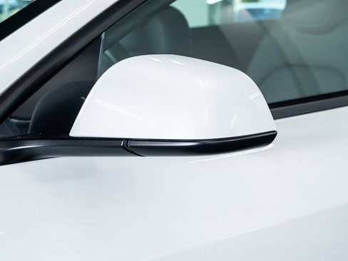 Used 2025 Tesla Model 3 Long Range image 17