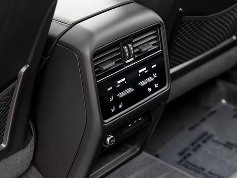 New 2025 Porsche Cayenne S image 43