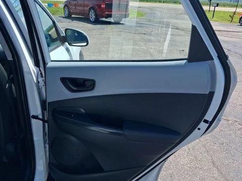 Used 2021 Hyundai Kona SE AWD/4WD image 29