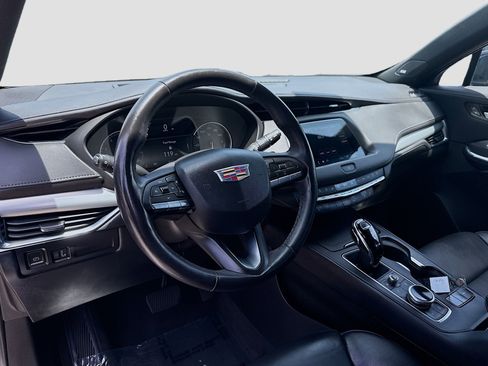 Used 2023 Cadillac XT4 Premium Luxury w/ Driver Assist Package FWD image 7