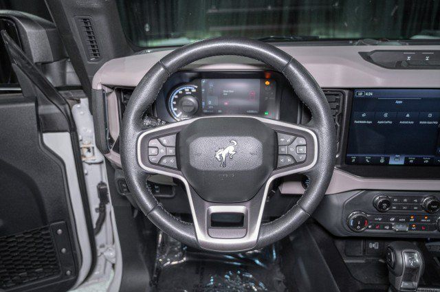 Used 2022 Ford Bronco Wildtrak AWD/4WD image 19