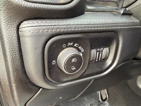 Used 2019 RAM 3500 Limited image 16