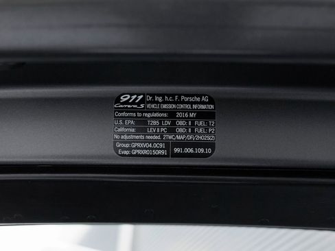 Used 2016 Porsche 911 Carrera S image 39