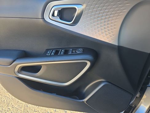 New 2025 Kia Soul LX image 29