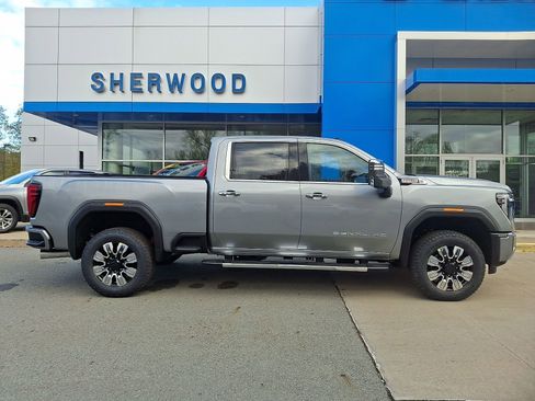 New 2026 GMC Sierra 2500 Denali w/ Denali Reserve Package image 7