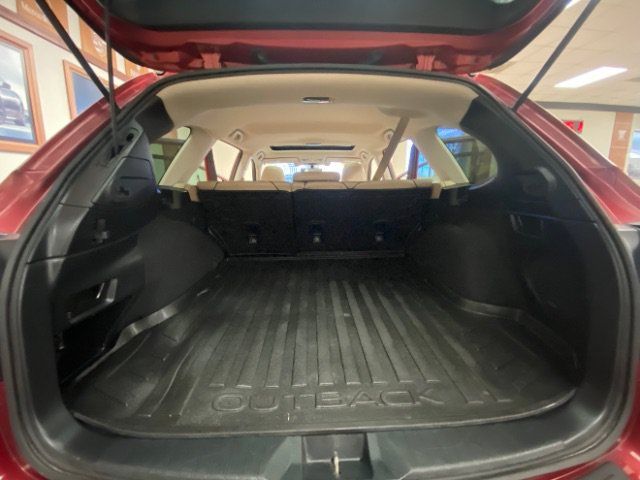 Used 2018 Subaru Outback 2.5i Limited AWD/4WD image 16