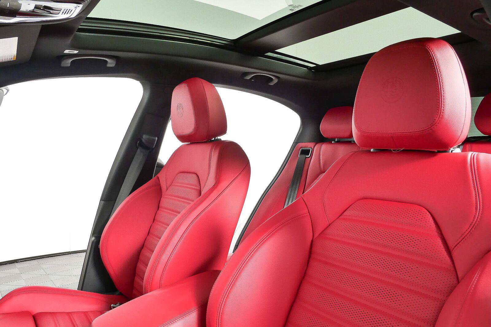 New 2026 Alfa Romeo Stelvio Sprint AWD/4WD image 4