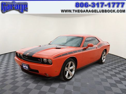 Used 2010 Dodge Challenger R/T RWD image 1