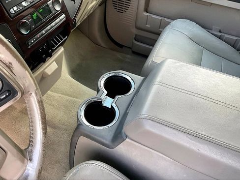 Used 2008 Ford F250 Lariat image 14