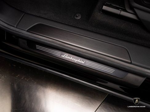 Used 2024 Lamborghini Urus S image 21