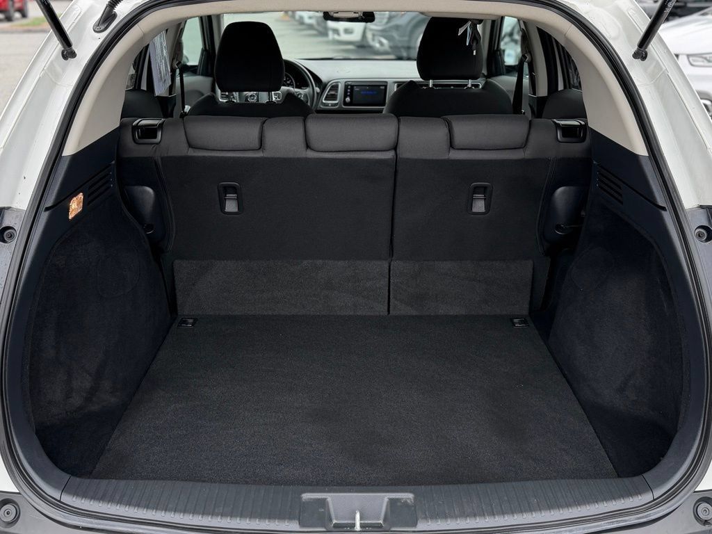 Used 2022 Honda HR-V EX image 5