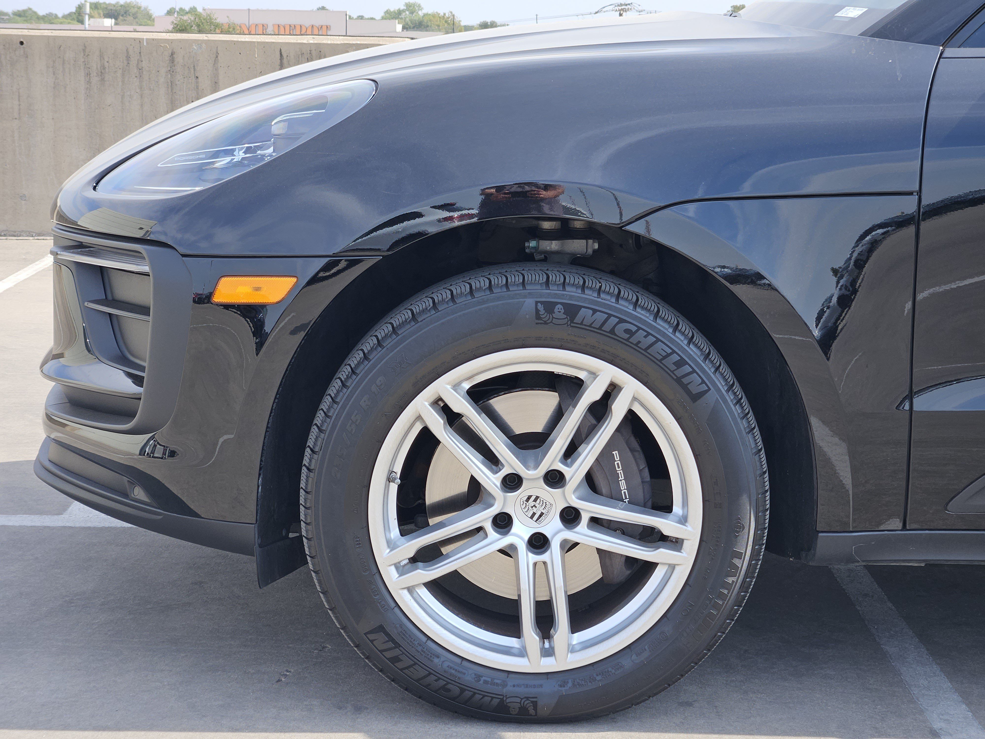 Certified 2026 Porsche Macan AWD/4WD image 13