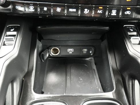 Used 2023 Kia Telluride S w/ S Sunroof Package FWD image 23