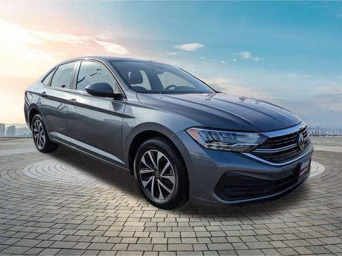 Used 2024 Volkswagen Jetta S image 2