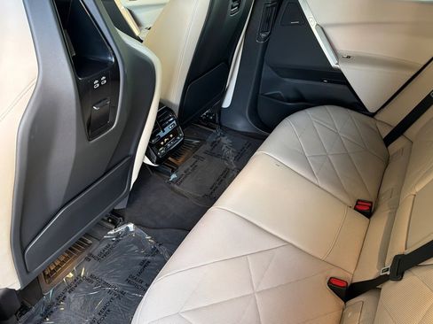 Used 2023 BMW iX xDrive50 w/ Ultimate Package 2 image 11