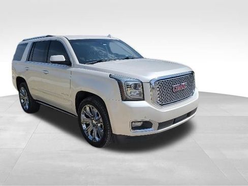 Used 2015 GMC Yukon Denali w/ Premium Package AWD/4WD image 1