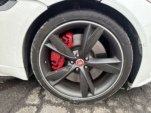 Used 2018 Jaguar F-TYPE R image 28