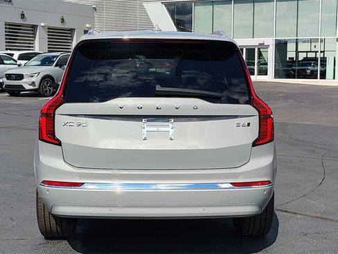 New 2026 Volvo XC90 B6 Plus image 33