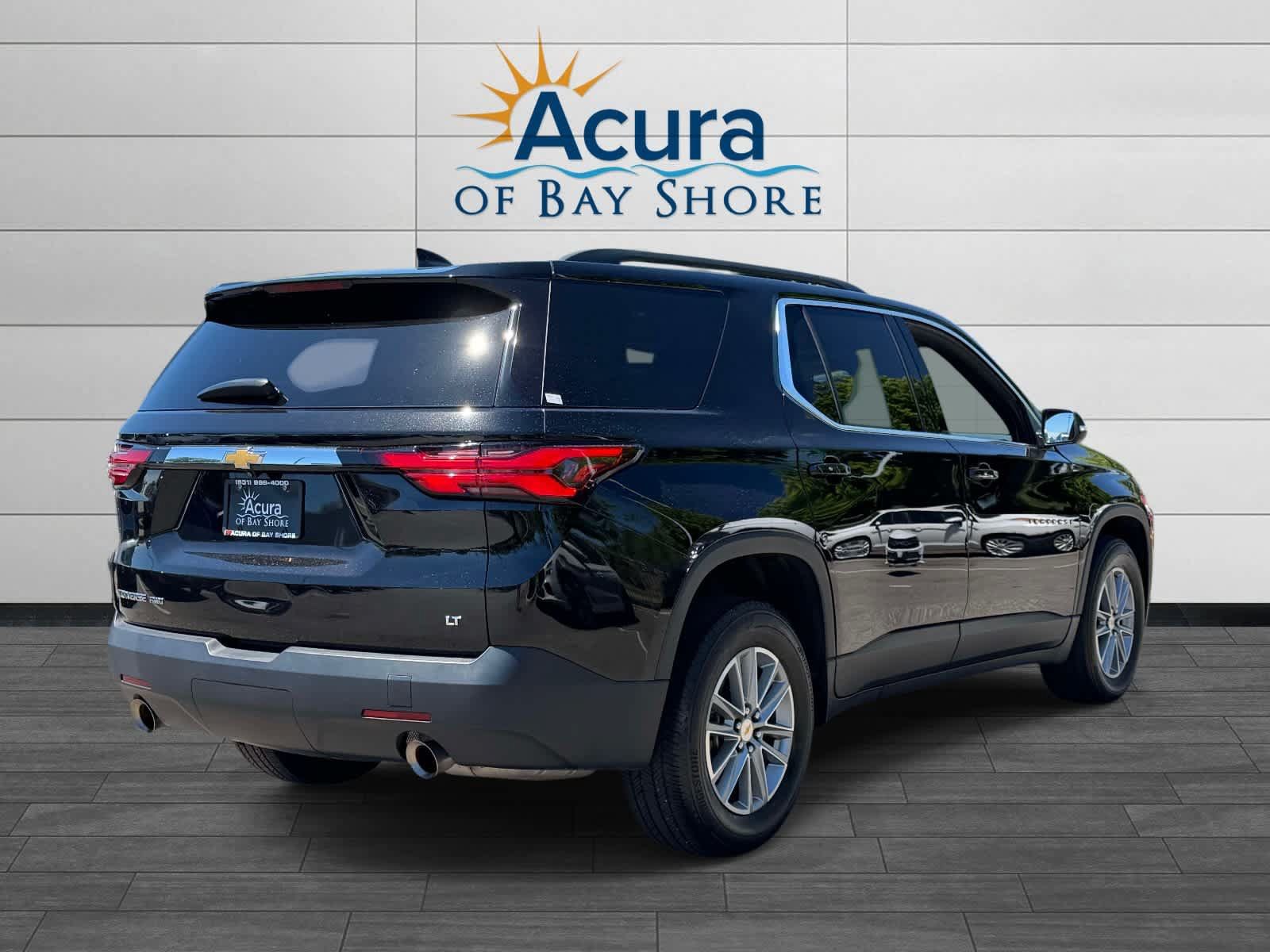Used 2023 Chevrolet Traverse LT AWD/4WD image 6