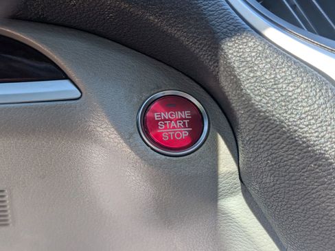 Used 2016 Acura TLX image 18