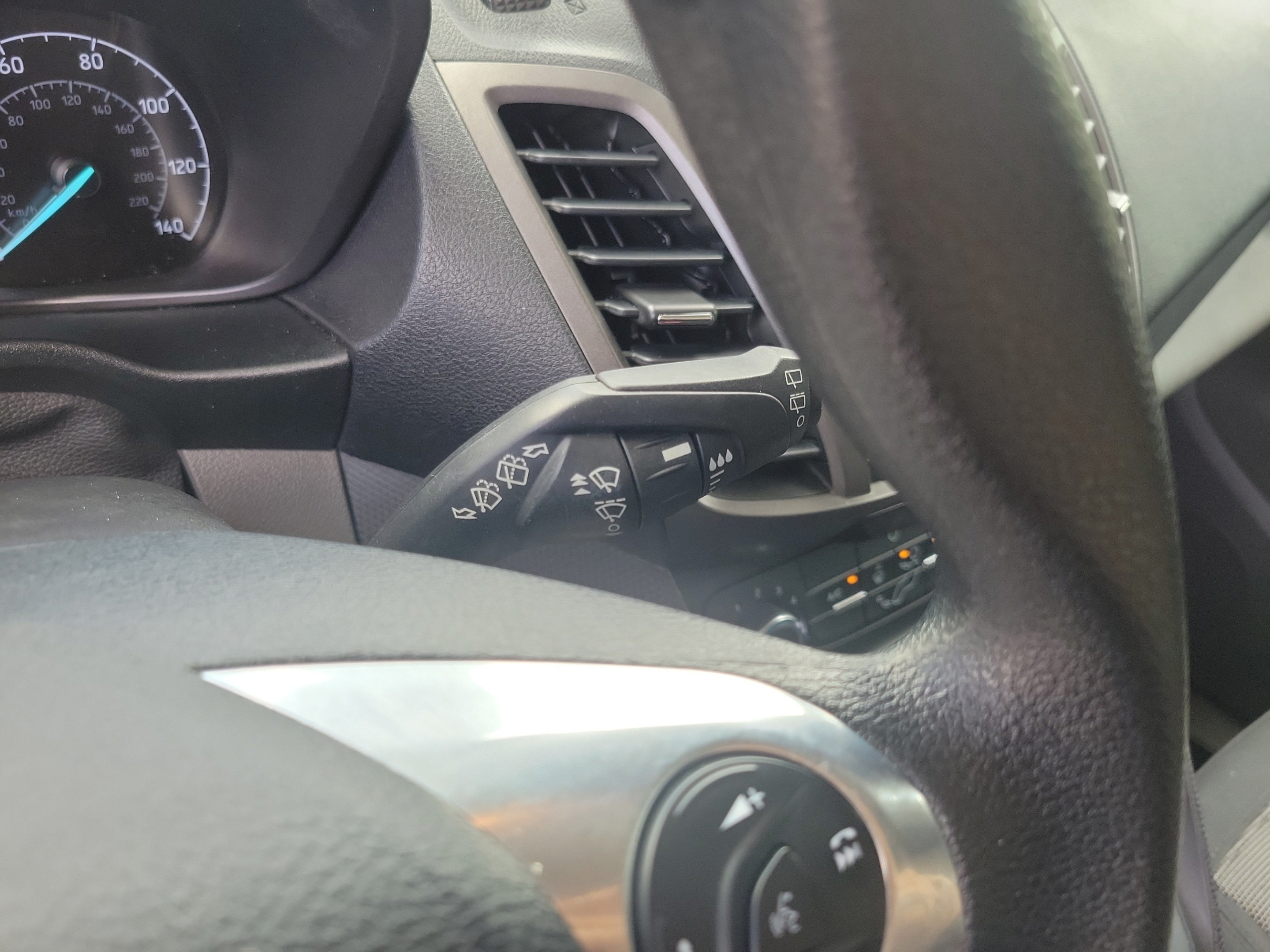 Used 2019 Ford Transit Connect XL FWD image 16