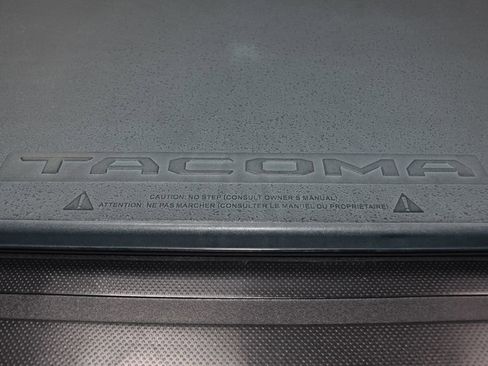 Used 2020 Toyota Tacoma TRD Off-Road image 30