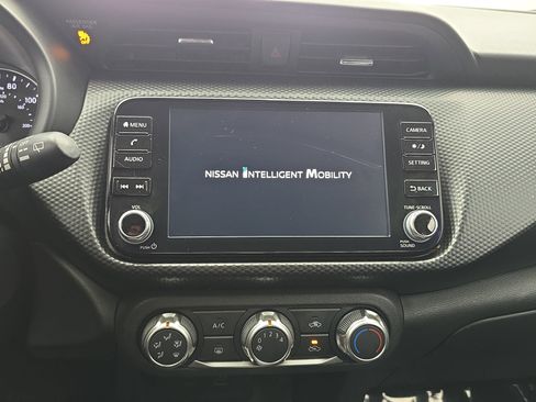 Used 2024 Nissan Kicks SV image 19