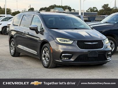 Used 2022 Chrysler Pacifica Limited
