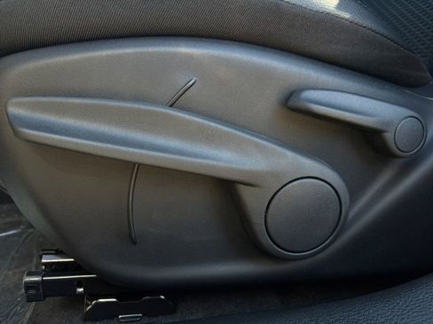 New 2026 Jeep Compass Latitude image 13